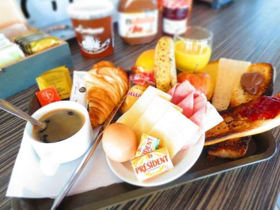 ホテル クロクス カーン メモリアル レストラン 写真